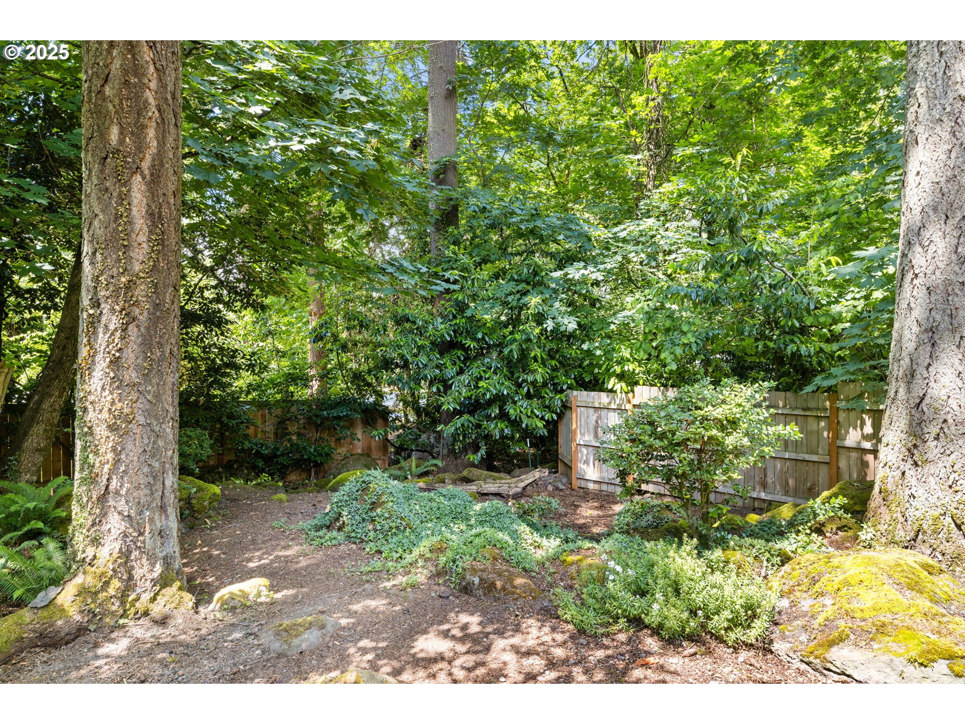 589 Ridgeway Road Lake Oswego, OR 97034 - Photo 35 of 41 Gallery Image 35