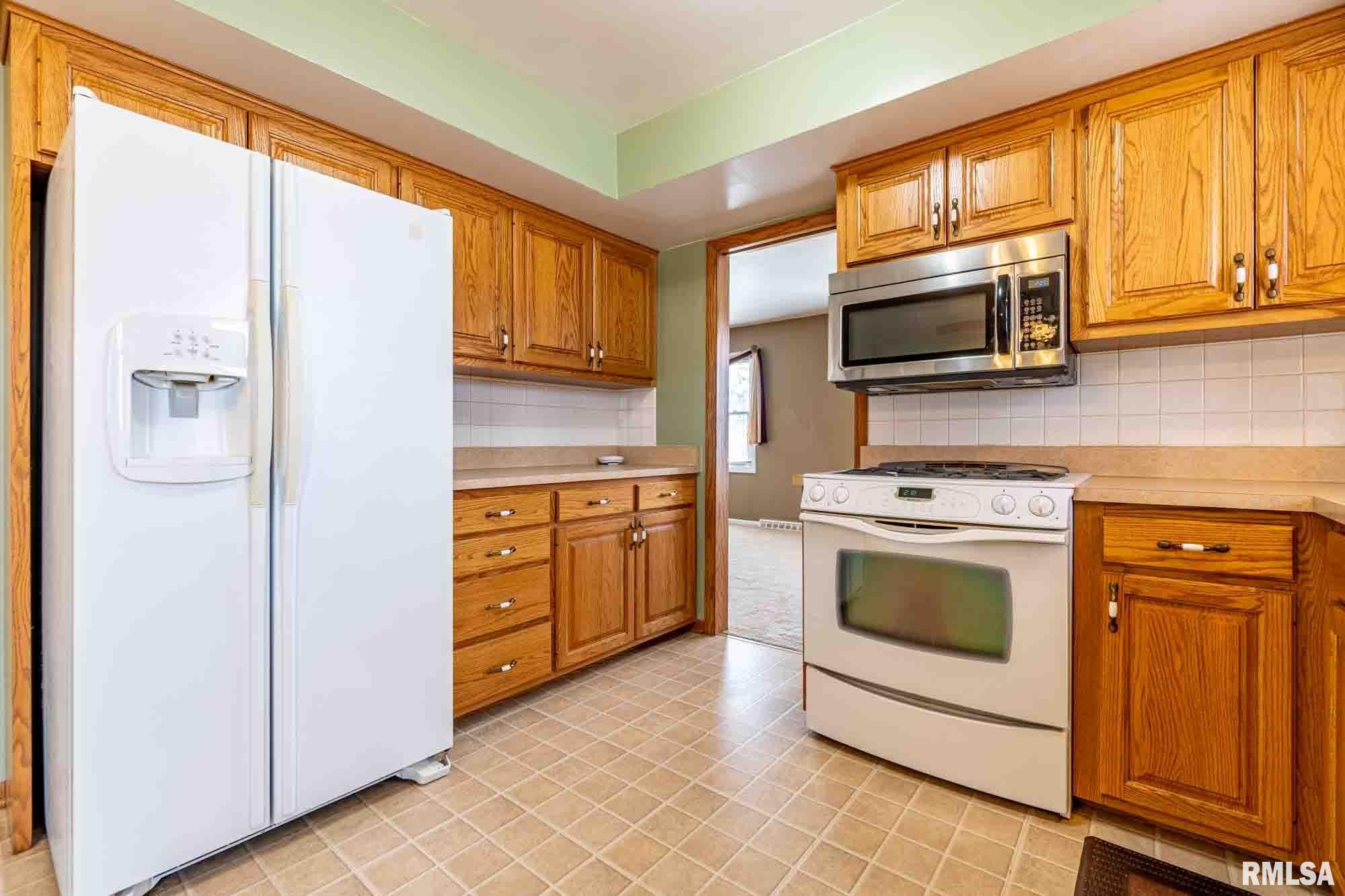 830 East Tyler Street Morton, IL 61550 - Photo 11 of 40