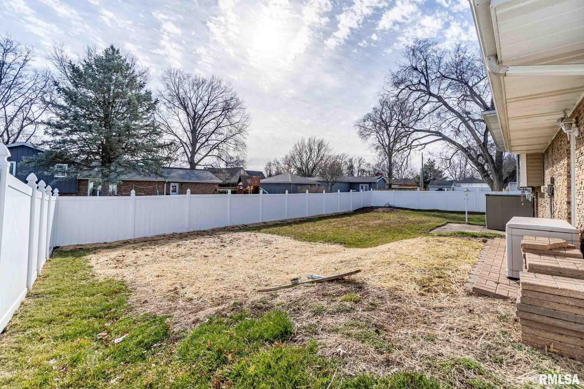 830 East Tyler Street Morton, IL 61550 - Photo 37 of 40