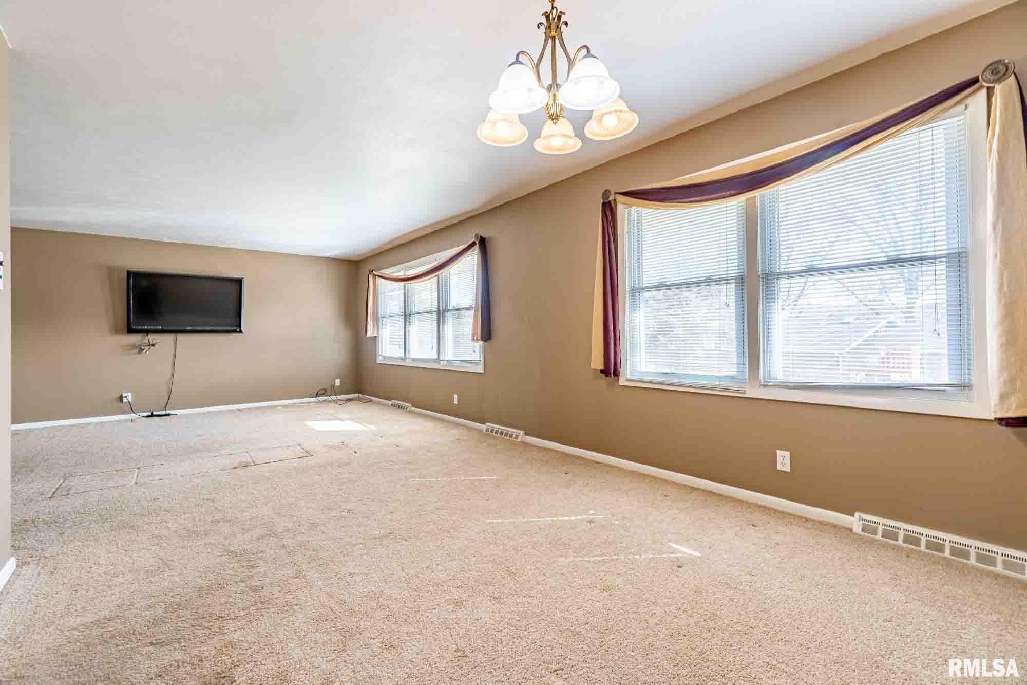 830 East Tyler Street Morton, IL 61550 - Photo 7 of 40