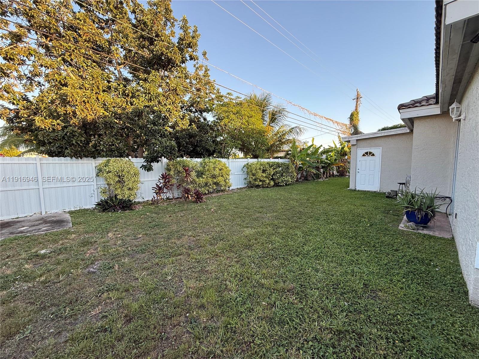 16605 Southwest 103rd Court Miami, FL 33157 - Photo 23 of 28
