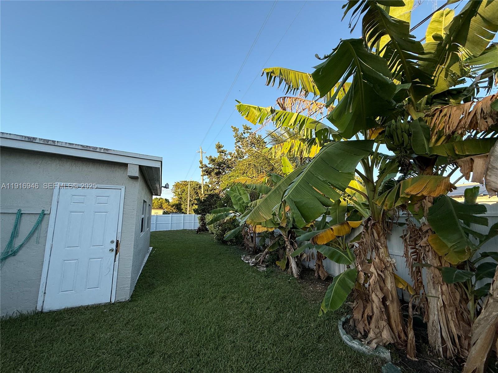 16605 Southwest 103rd Court Miami, FL 33157 - Photo 24 of 28