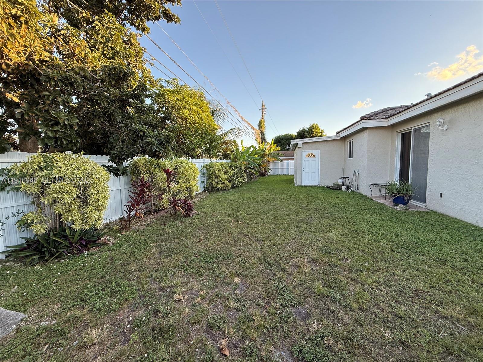 16605 Southwest 103rd Court Miami, FL 33157 - Photo 25 of 28
