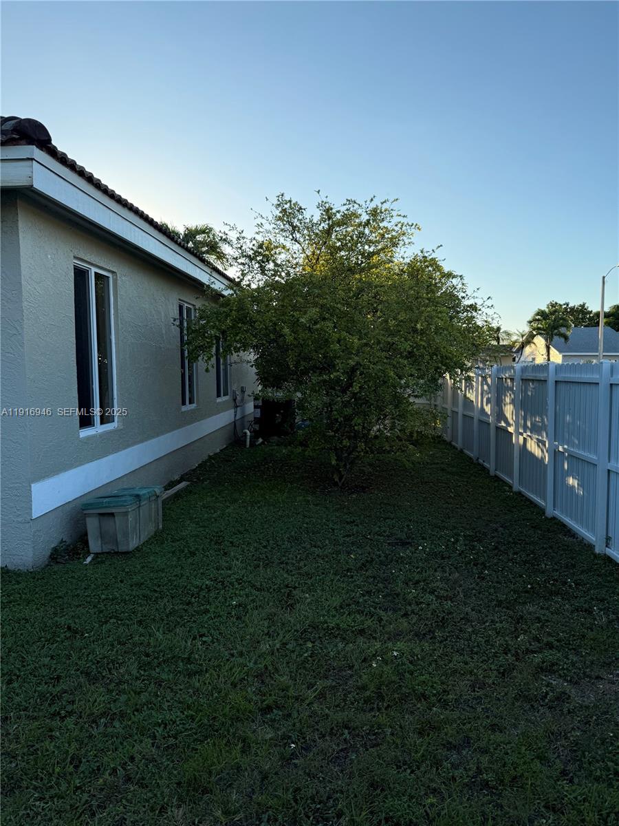 16605 Southwest 103rd Court Miami, FL 33157 - Photo 27 of 28