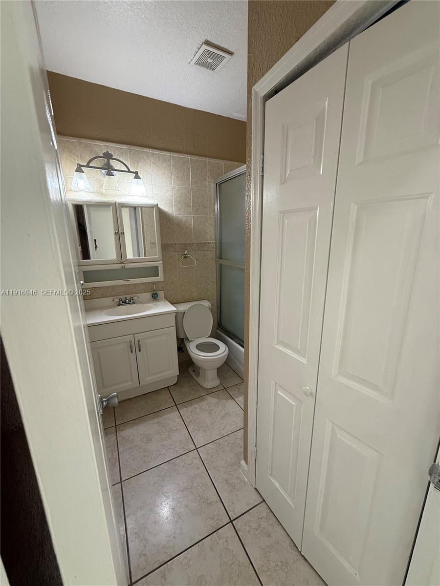 16605 Southwest 103rd Court Miami, FL 33157 - Photo 6 of 28