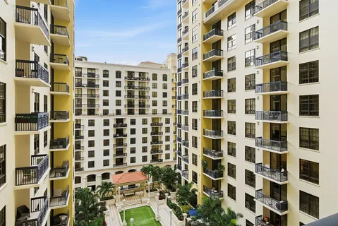 $575,000 | 701 South Olive Avenue, Unit 1010, West Palm Beach, FL 33401