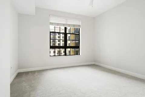 $575,000 | 701 South Olive Avenue, Unit 1010, West Palm Beach, FL 33401