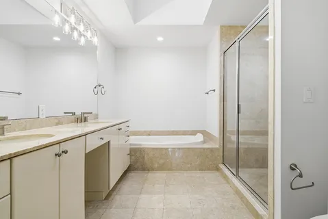 $575,000 | 701 South Olive Avenue, Unit 1010, West Palm Beach, FL 33401