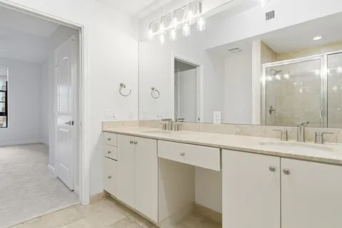 $575,000 | 701 South Olive Avenue, Unit 1010, West Palm Beach, FL 33401