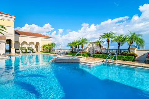 $575,000 | 701 South Olive Avenue, Unit 1010, West Palm Beach, FL 33401