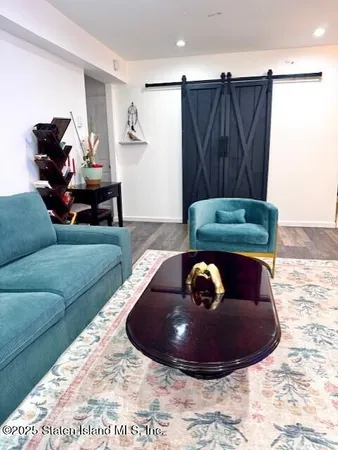 $325,000 | 1160 Richmond Road, Unit 2F | Grasmere