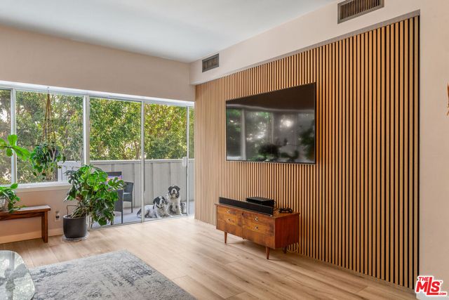 $685,000 | 7135 Hollywood Boulevard, Unit 204, Los Angeles, CA 90046