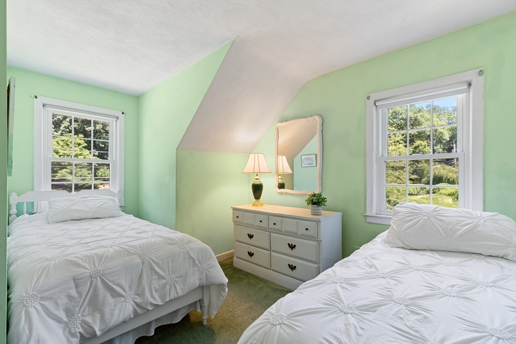 31 Hiawatha Road Woburn, MA 01801 - Photo 17 of 29