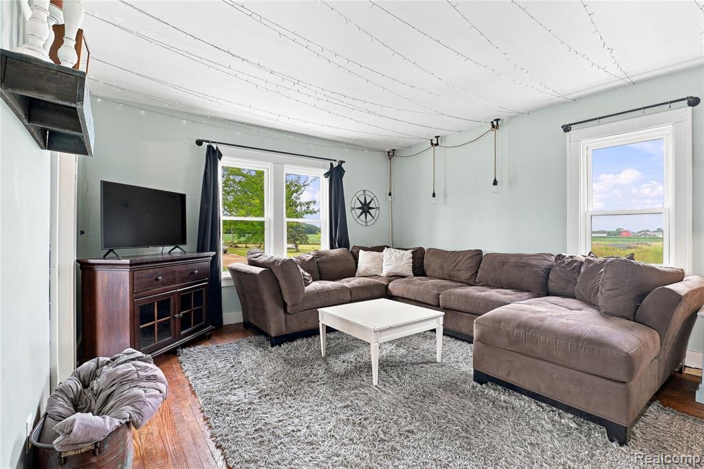 8647 Middleton Road Corunna, MI 48817 - Photo 5 of 52 Gallery Image 5