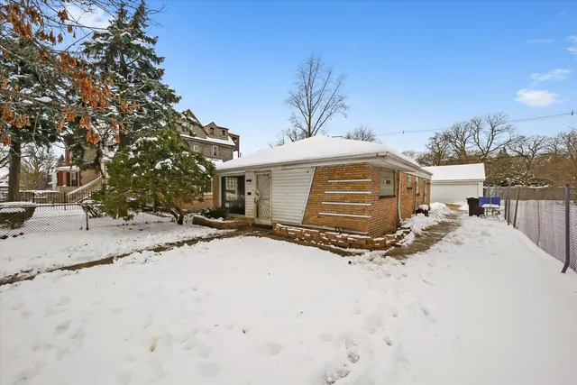 $135,000 | 7006 South Woodlawn Avenue, Chicago, IL 60637