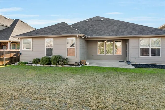 $385,000 | 1012 Sweeping Butte Drive, Fort Worth, TX 76052