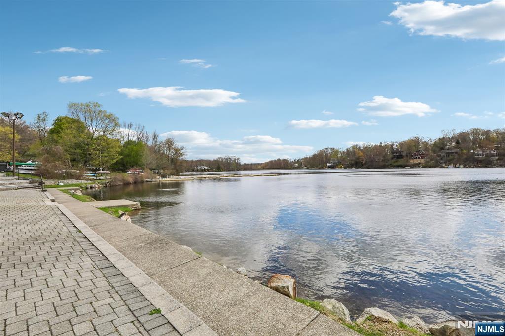 11 Alamoosook Road Vernon, NJ 07422 - Photo 41 of 47 Gallery Image 41