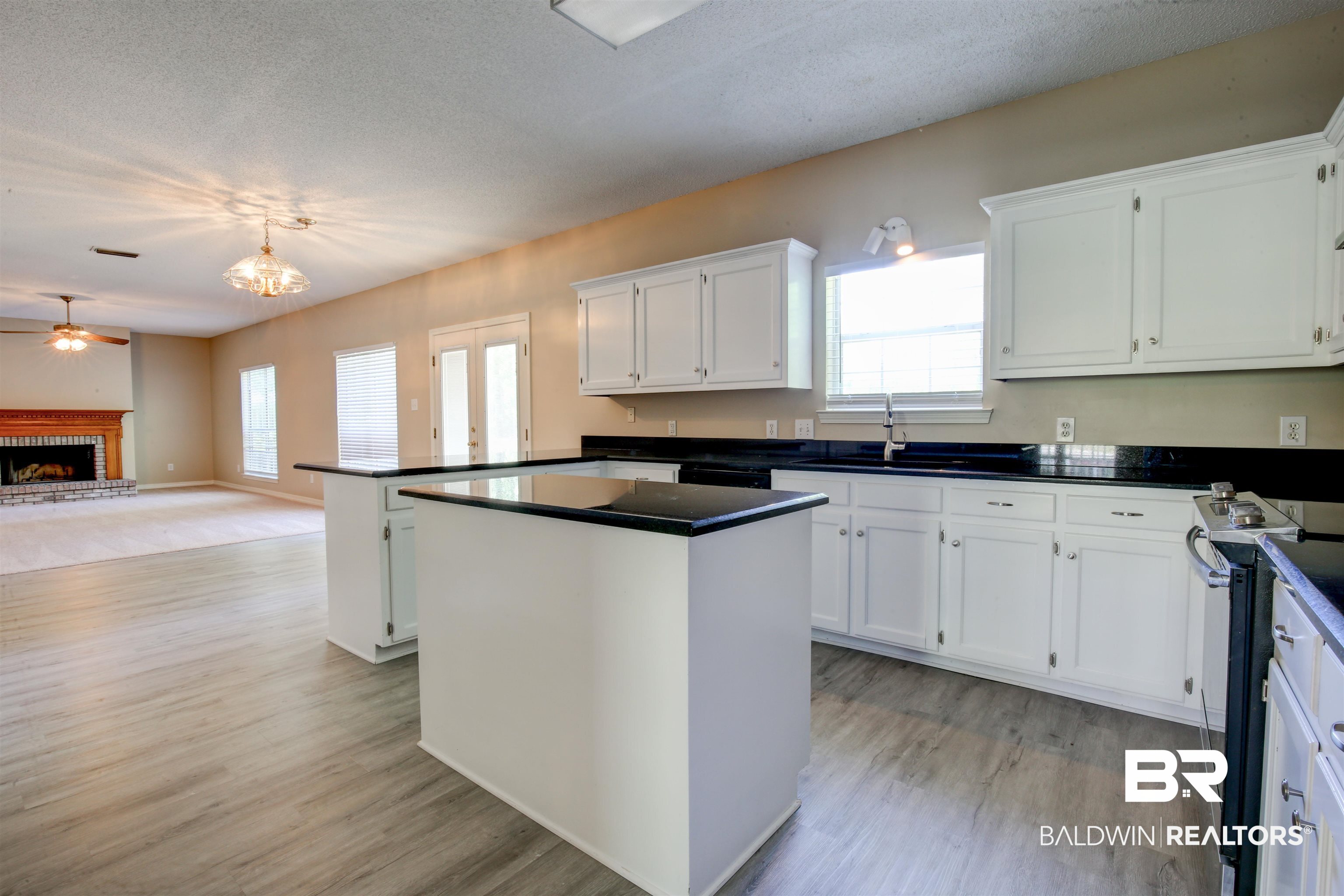 640 Ridgewood Drive Daphne, AL 36526 - Photo 9 of 23