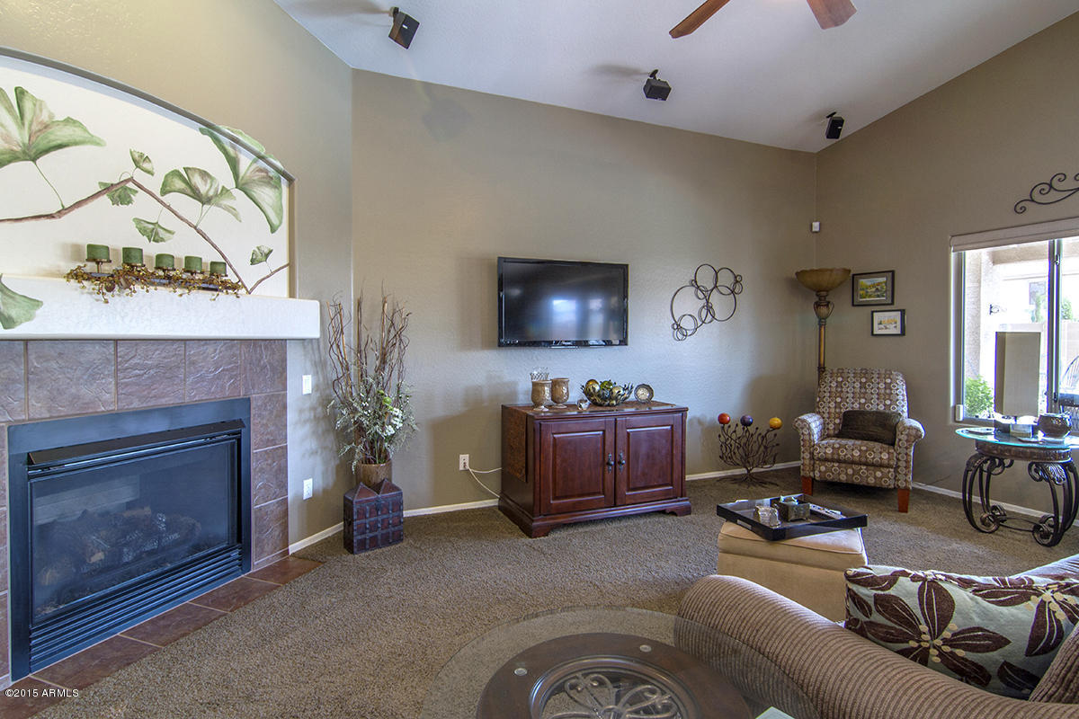 2327 West Peak View Road Phoenix, AZ 85085 - Photo 15 of 25 LivingRm_0065