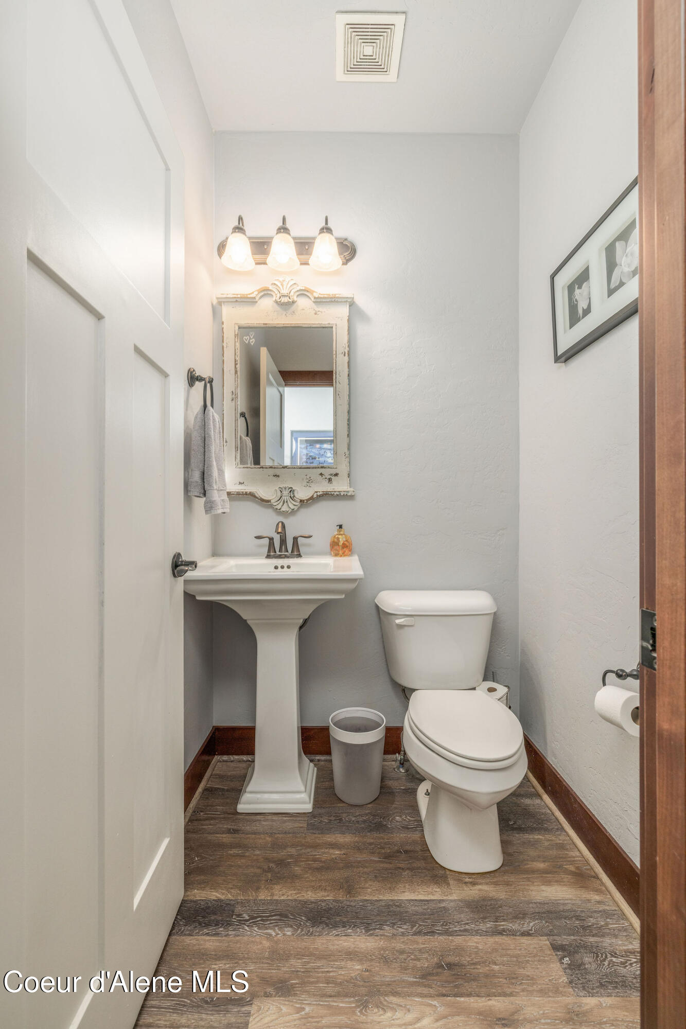 15079 North Pristine Circle Rathdrum, ID 83858 - Photo 17 of 35 halfbath-entry