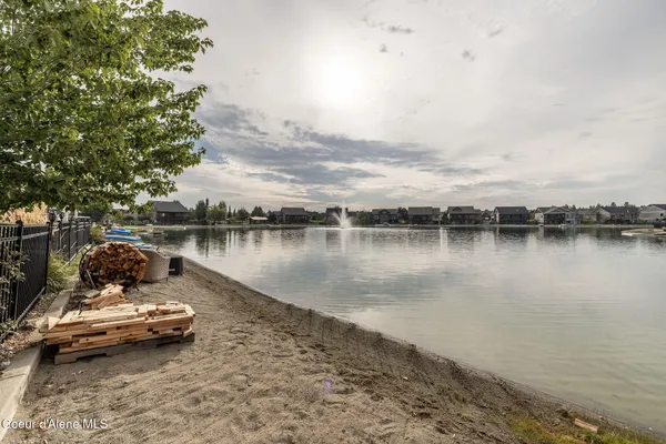 $864,000 | 15079 North Pristine Circle, Rathdrum, ID 83858