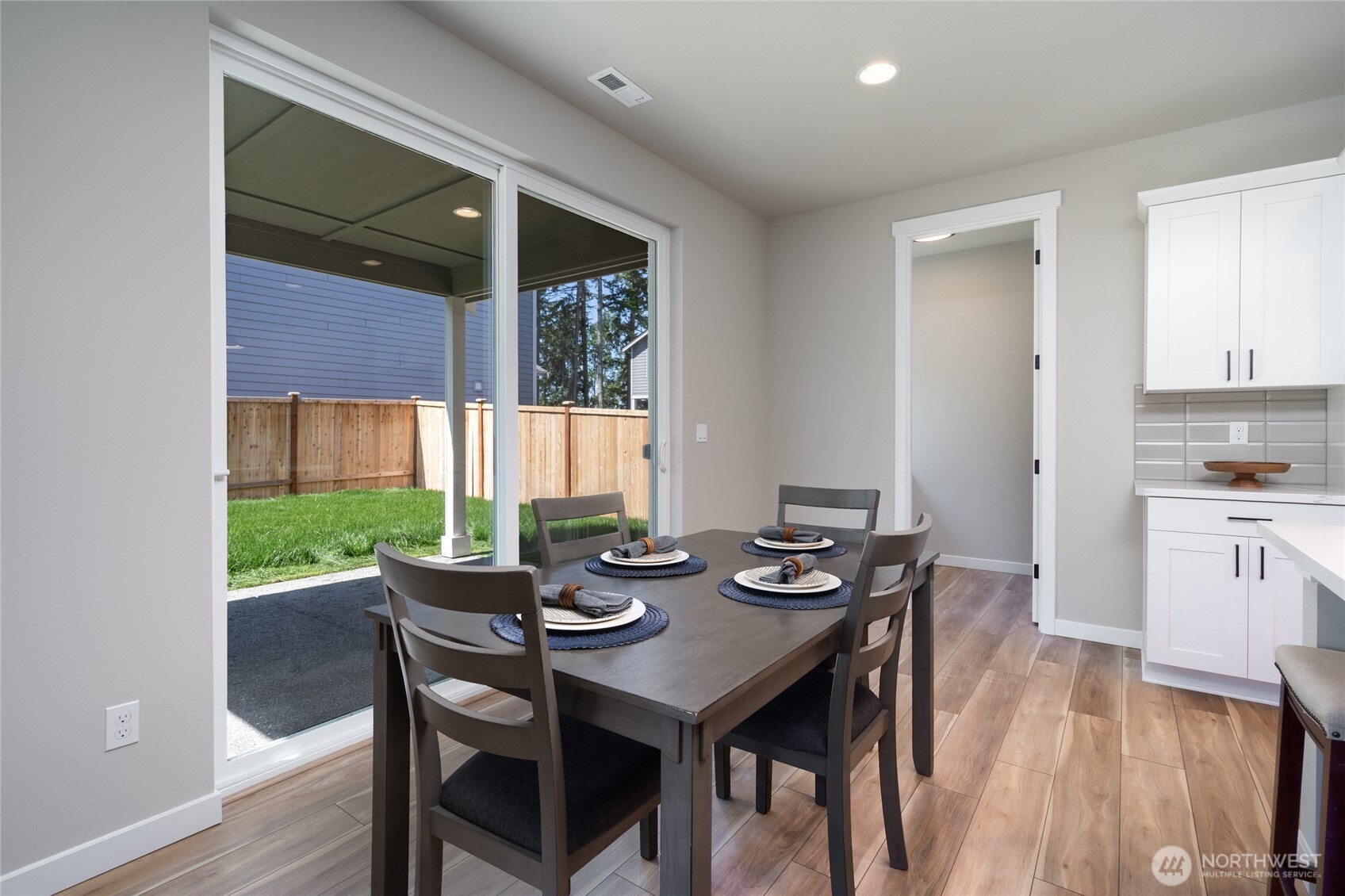 2413 Southwest Ridgeway Drive Oak Harbor, WA 98277 - Photo 12 of 12 Gallery Image 12