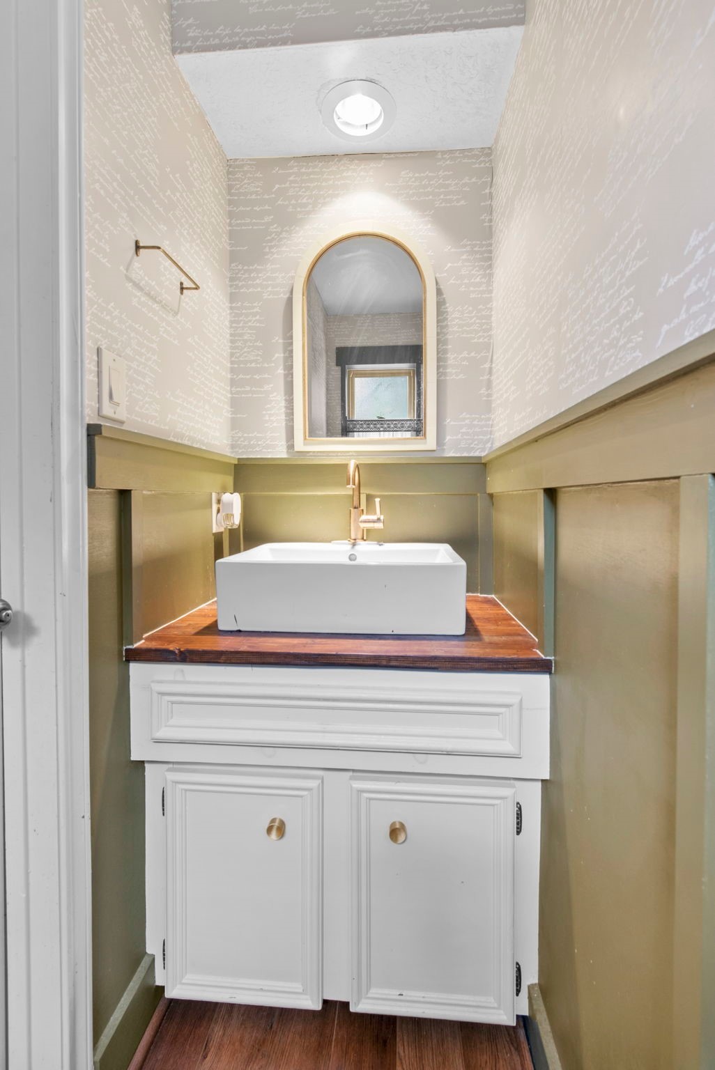 5507 Glenmere Lane Spring, TX 77379 - Photo 32 of 37 a bathroom with a sink and a mirror