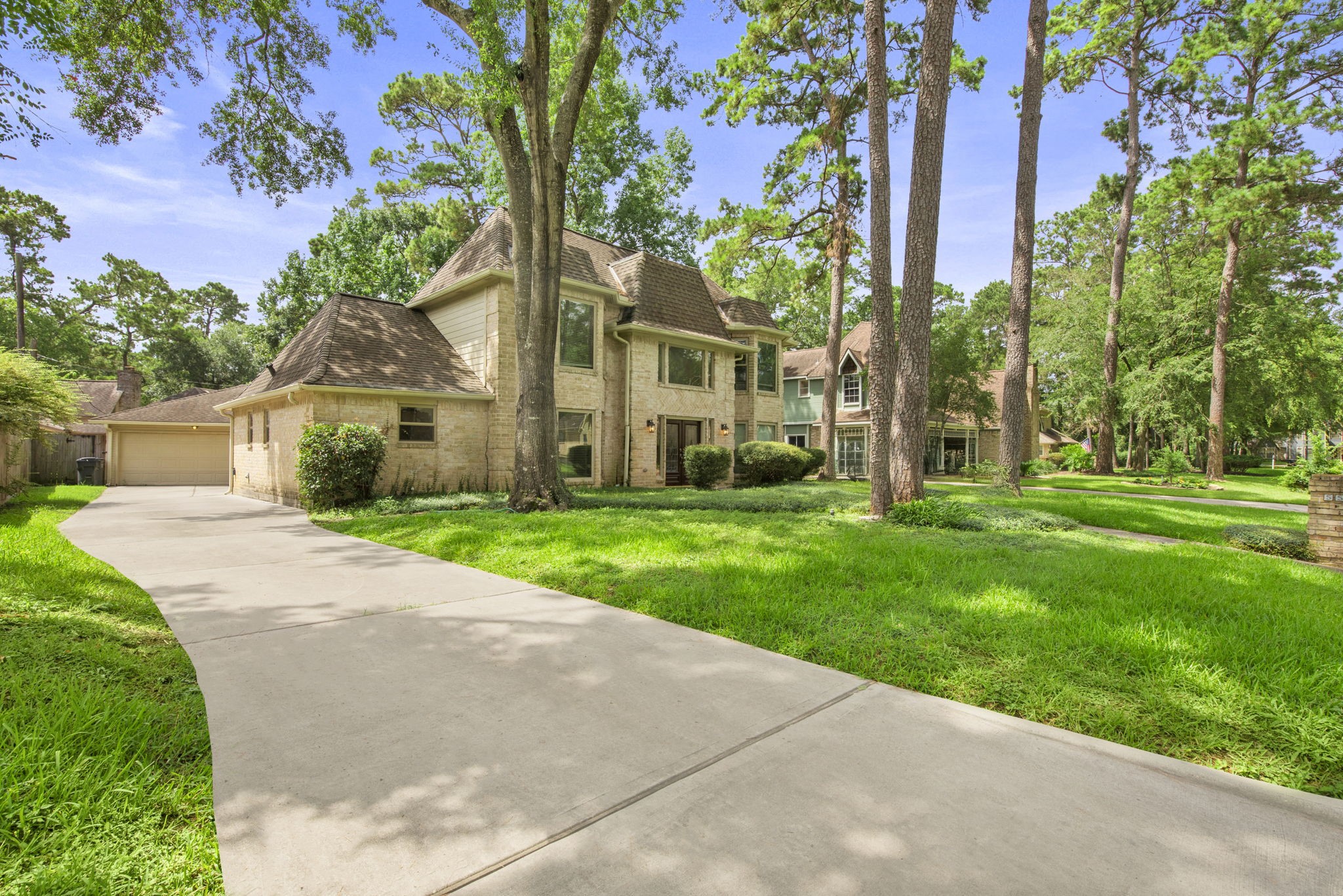 5507 Glenmere Lane Spring, TX 77379 - Photo 5 of 37 front view of a house with a yard
