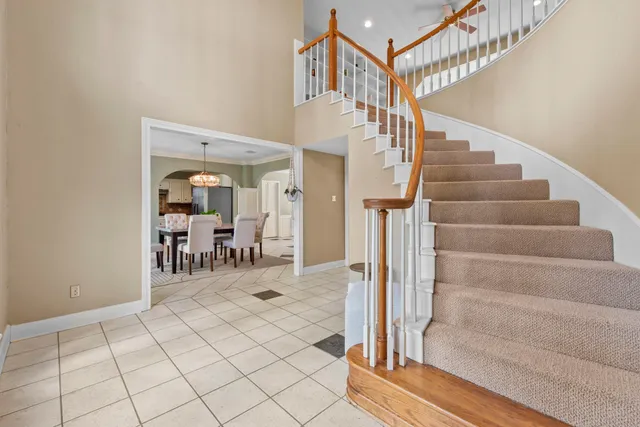 a view of entryway and hall
