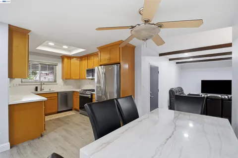 $1,300,000 | 32252 Valiant Way, Union City, CA 94587