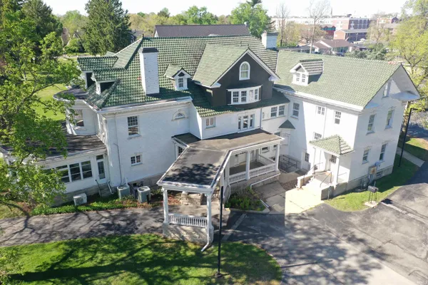 $1 | 1300 West University Avenue, Muncie, IN 47303