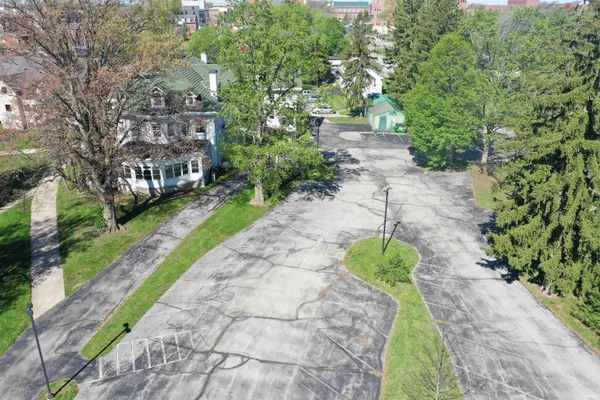 $1 | 1300 West University Avenue, Muncie, IN 47303