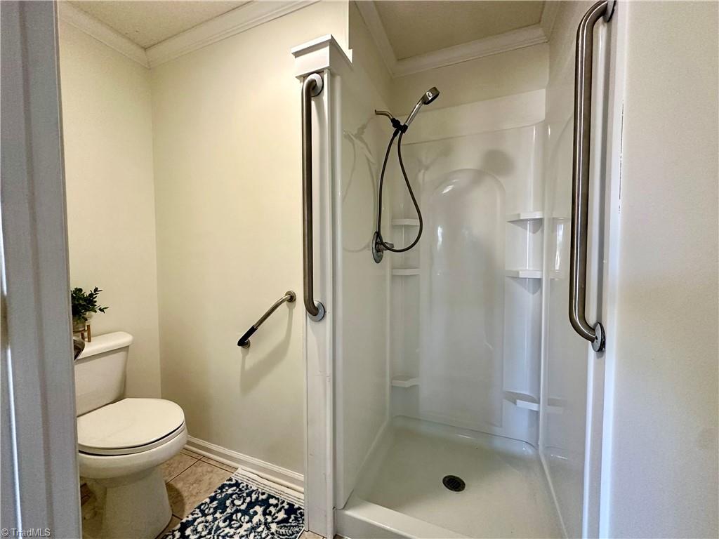 3501 River Ridge Road Pfafftown, NC 27040 - Photo 18 of 50 Main Level Bathroom