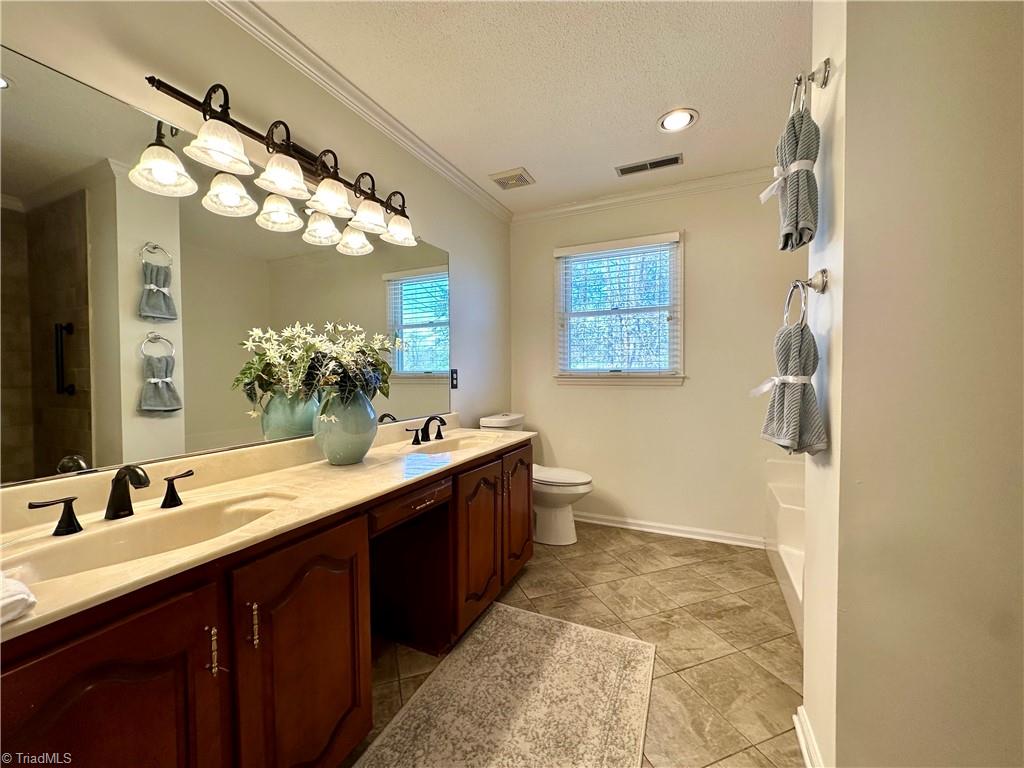 3501 River Ridge Road Pfafftown, NC 27040 - Photo 22 of 50 Primary Bath