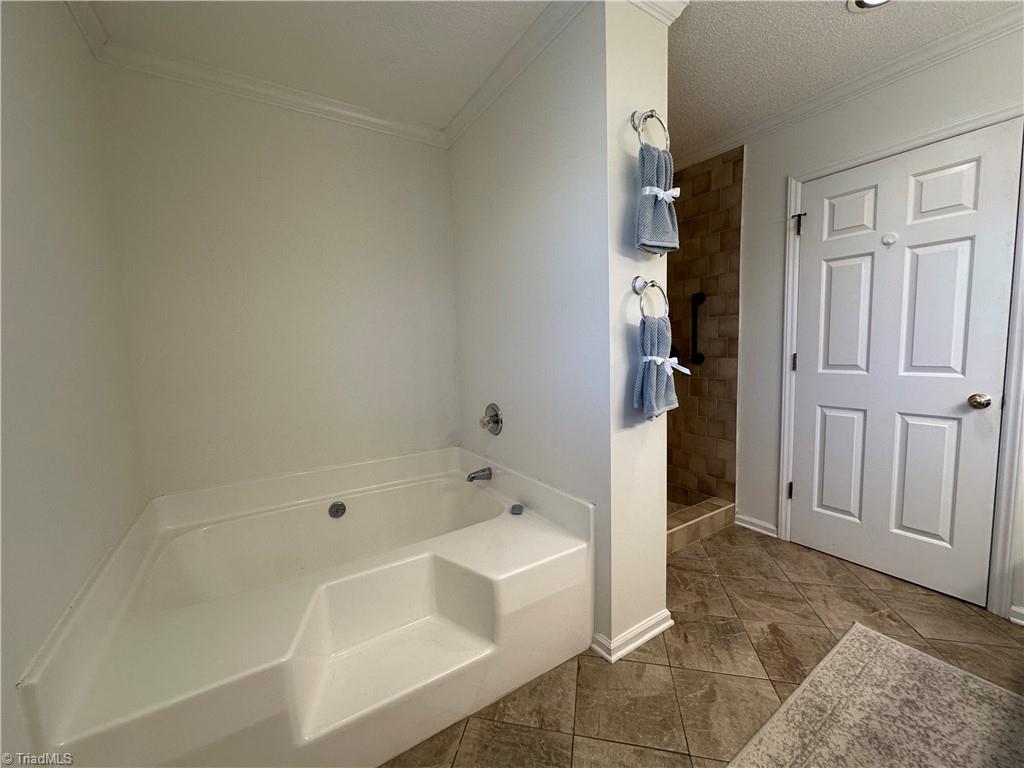 3501 River Ridge Road Pfafftown, NC 27040 - Photo 23 of 50 Soaking Tub