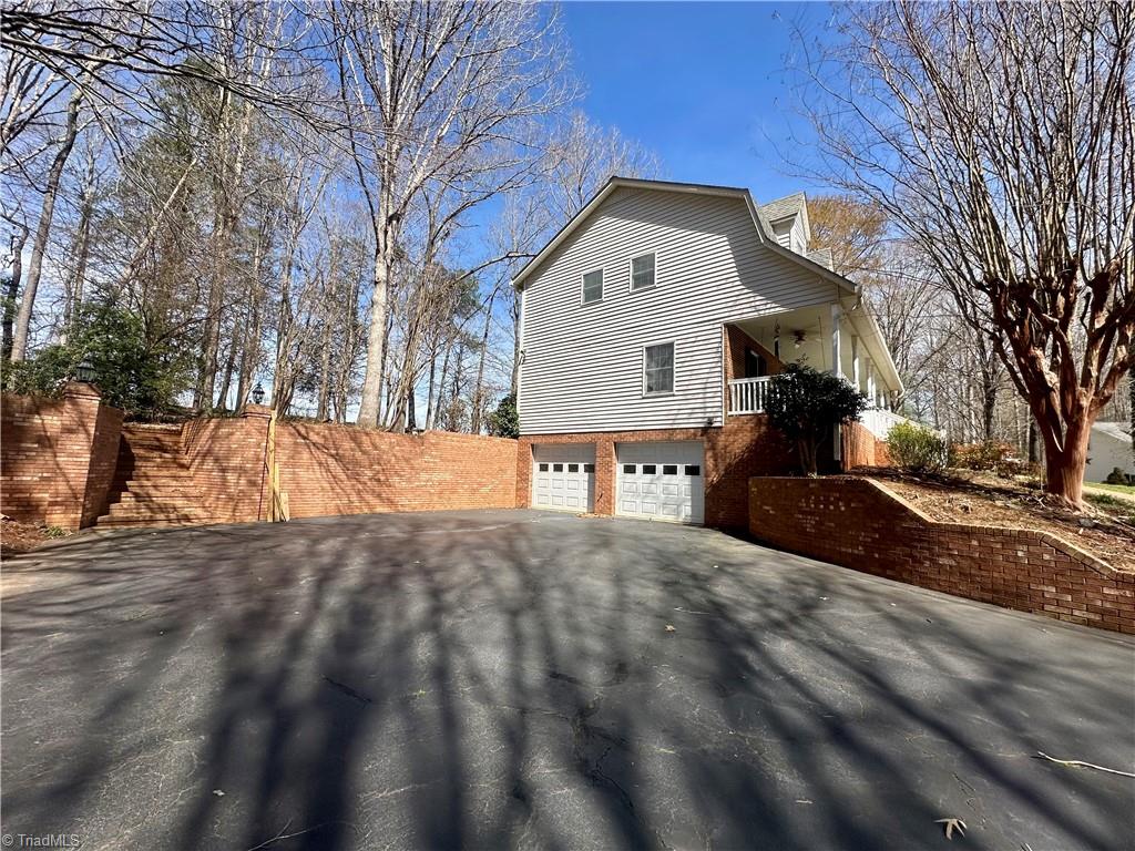 3501 River Ridge Road Pfafftown, NC 27040 - Photo 34 of 50 Basement Garage