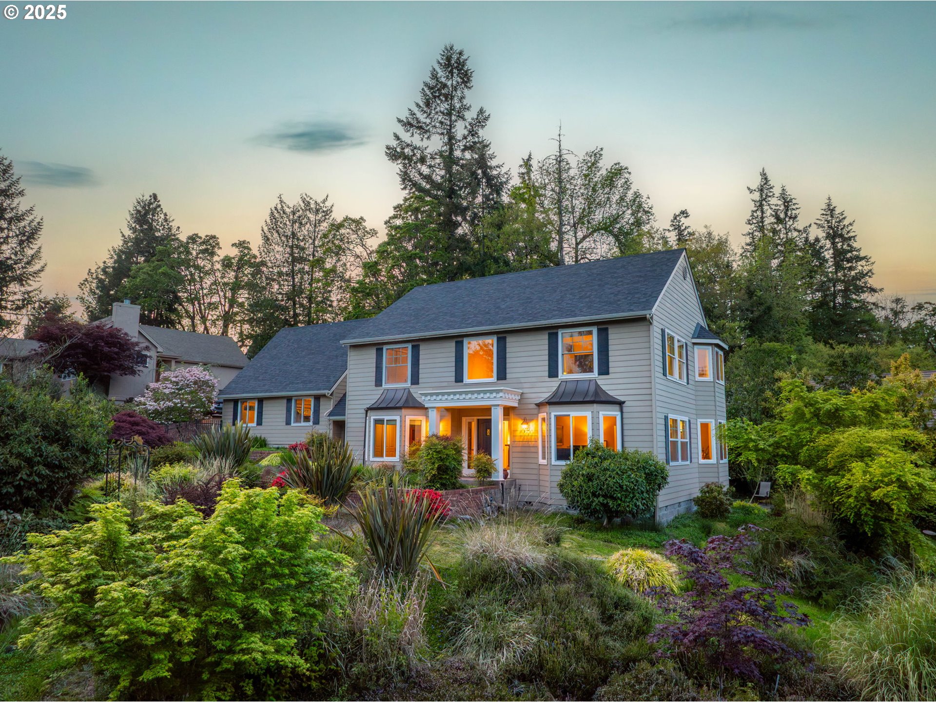 4010 Shasta View Street Eugene, OR 97405 - Photo 2 of 40