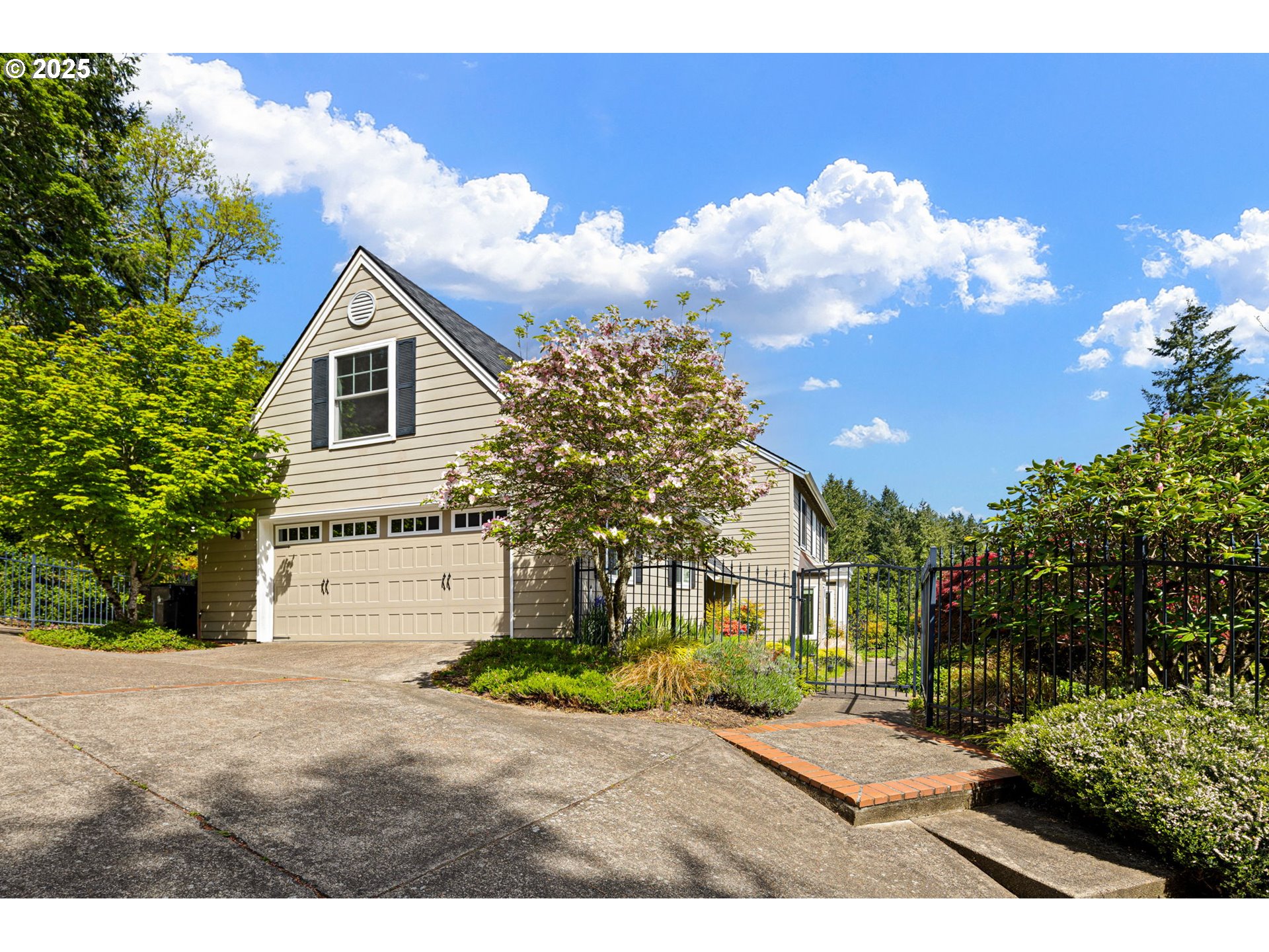 4010 Shasta View Street Eugene, OR 97405 - Photo 5 of 40