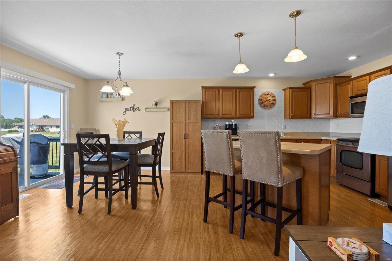 190 Warren Manor Highland, IL 62249 - Photo 6 of 32 Gallery Image 6