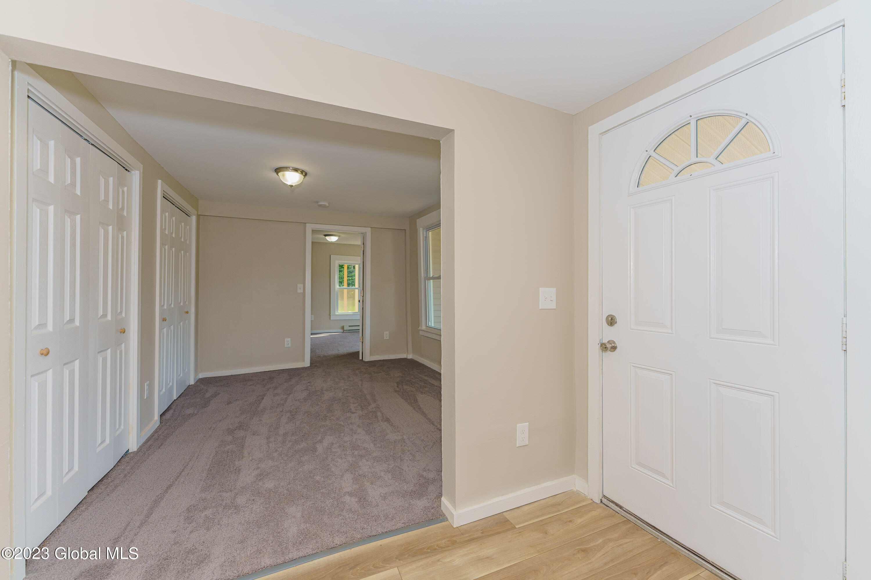 5 Taborton Road Sand Lake, NY 12153 - Photo 5 of 55 1 Entryway