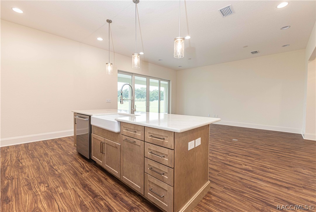 1439 Cr212 Road Oxford, FL 34484 - Photo 13 of 48 Kitchen opens to living area