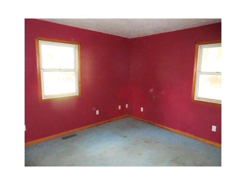 544 Patterson Road Columbus, IN 47203 - Photo 7 of 12 Gallery Image 7