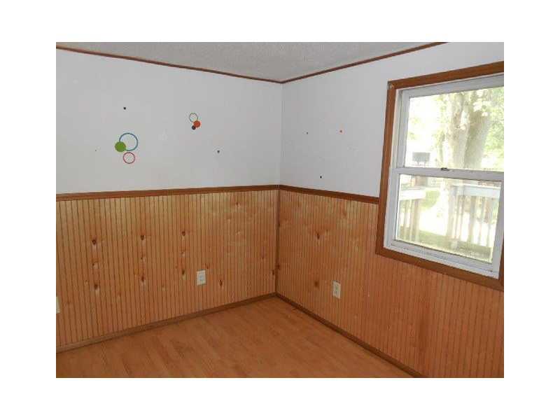 544 Patterson Road Columbus, IN 47203 - Photo 10 of 12 Gallery Image 10
