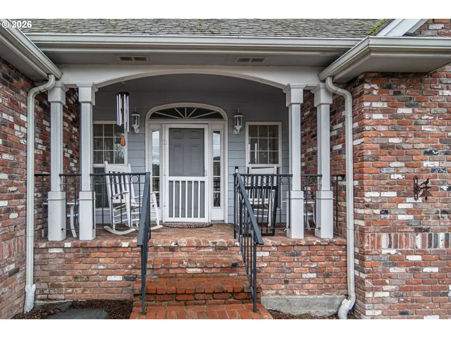 $420,000 | 1050 Northeast Garden Valley Boulevard, Roseburg, OR 97470