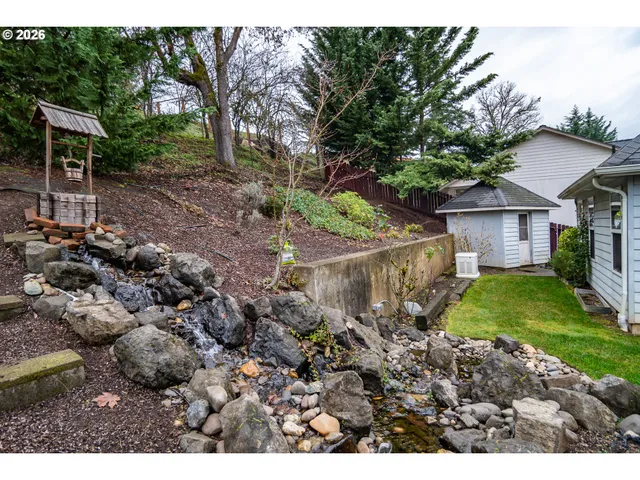 $420,000 | 1050 Northeast Garden Valley Boulevard, Roseburg, OR 97470