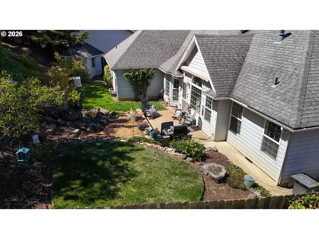 $420,000 | 1050 Northeast Garden Valley Boulevard, Roseburg, OR 97470