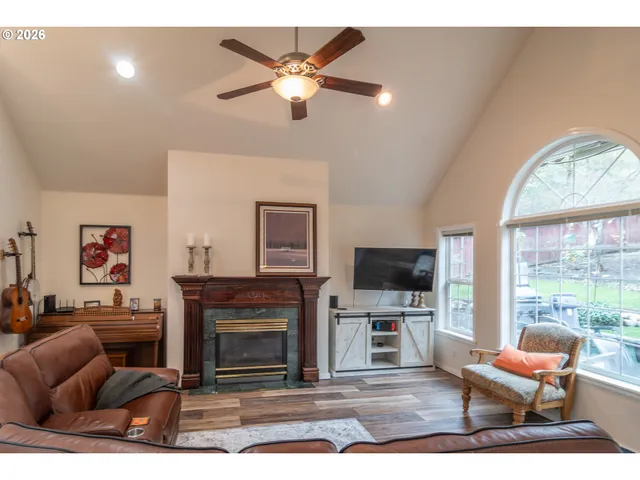 $420,000 | 1050 Northeast Garden Valley Boulevard, Roseburg, OR 97470