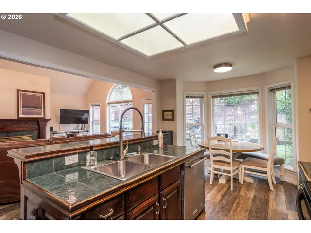 $420,000 | 1050 Northeast Garden Valley Boulevard, Roseburg, OR 97470