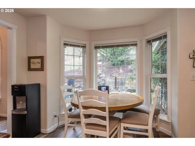 $420,000 | 1050 Northeast Garden Valley Boulevard, Roseburg, OR 97470