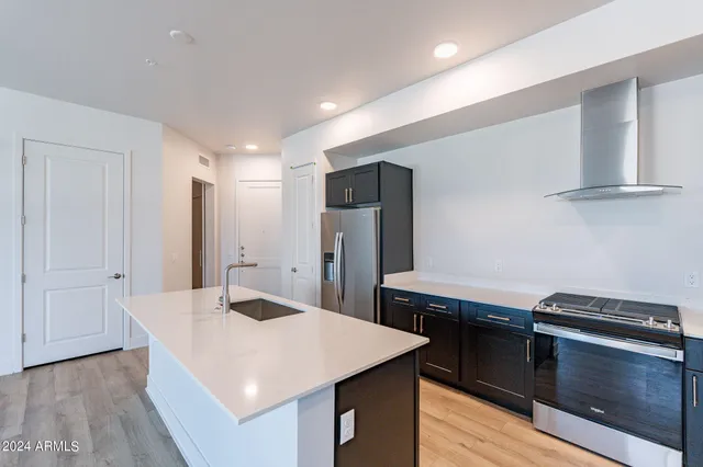 $669,900 | 3131 North Central Avenue, Unit 5012, Phoenix, AZ 85012